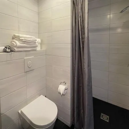 Hotel Aisa *
